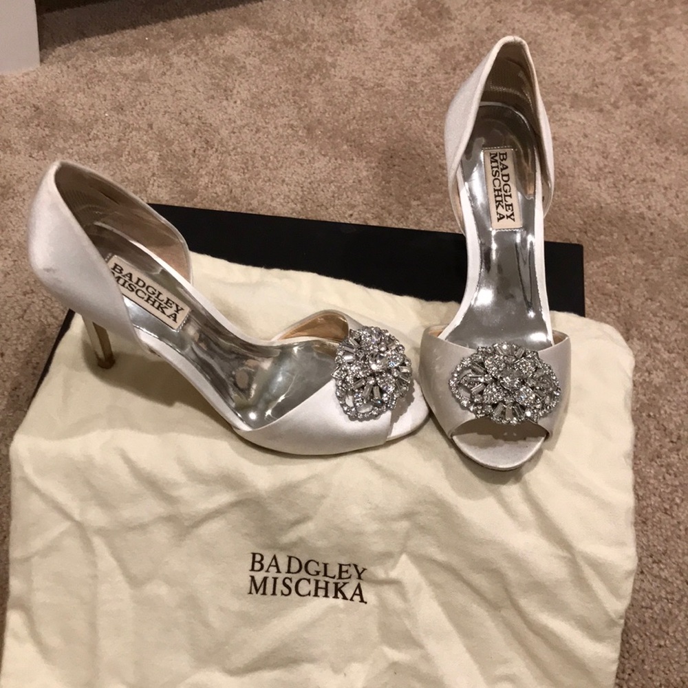 Badgley Mischka Dana Pumps Size 5